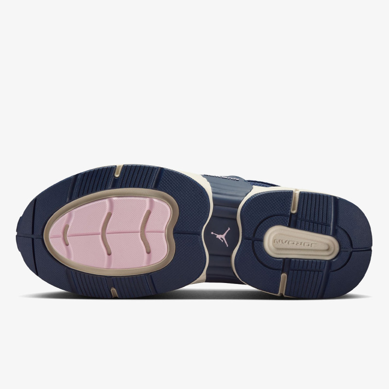 NIKE Patike Jordan Trunner 